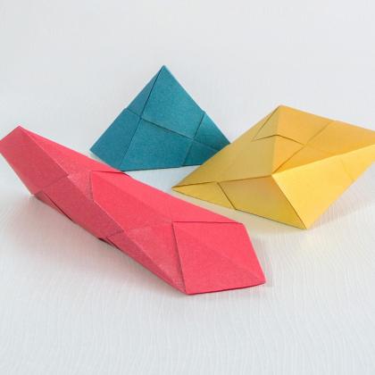 Knots whits strip paper