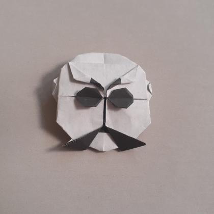 Amoo Sibilooo (Uncle Mustached)